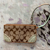 Load image into Gallery viewer, COACH BOUTIQUE
