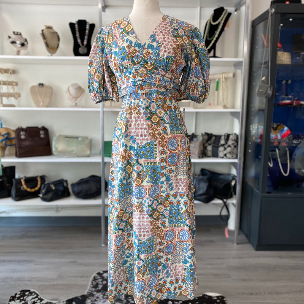 LAROQUE Size SMALL BOUTIQUE