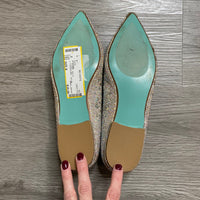 Load image into Gallery viewer, Betsey Johnson Size 8 SHOE
