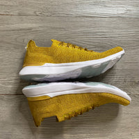 Load image into Gallery viewer, Athletic Propulsion Labs Size 10 BOUTIQUE
