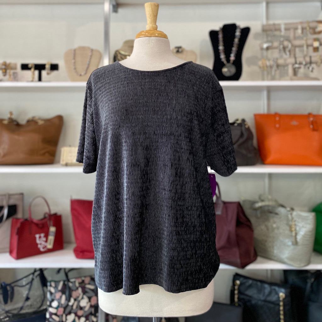 Fourteenth Place Size XL TOPS