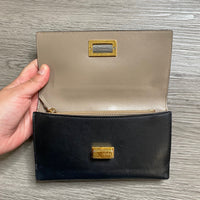 Load image into Gallery viewer, FENDI Size DESIGNER

