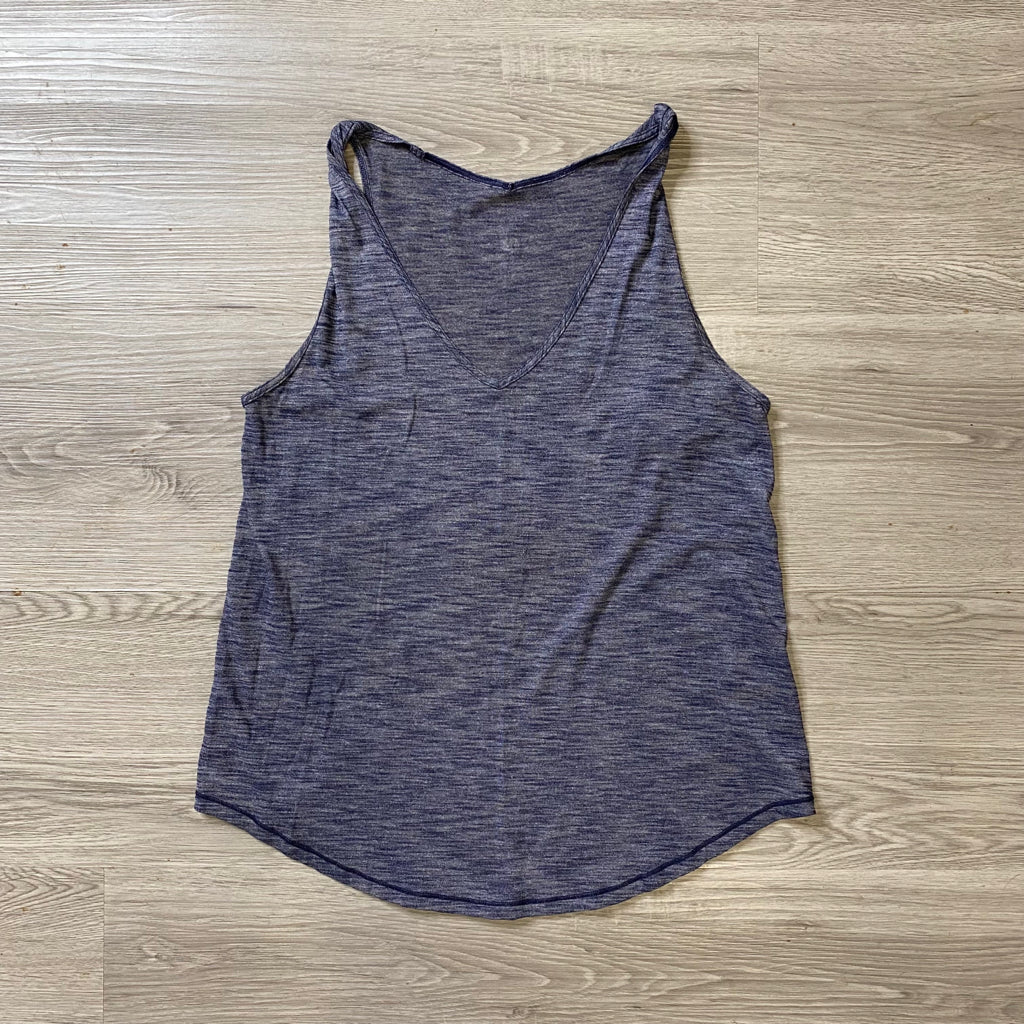 Lululemon Size 4 ATHLETIC WEAR