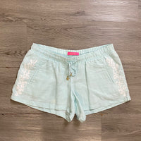 Load image into Gallery viewer, Lilly Pulitzer Size MED SHORTS
