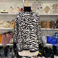 Load image into Gallery viewer, CHICOS Size LARGE TOPS
