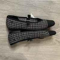 Load image into Gallery viewer, Vivaia Size 7 SHOE
