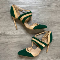 Load image into Gallery viewer, Manolo Blahnik Size 9 DESIGNER
