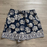 Load image into Gallery viewer, H &amp; M Size MED SHORTS
