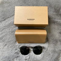 Load image into Gallery viewer, BURBERRY DESIGNER
