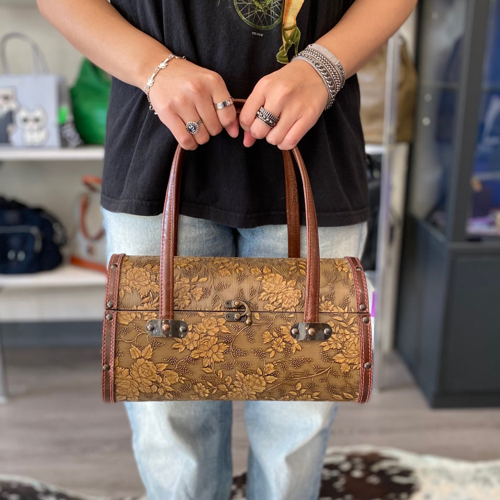 NO LABEL Size HANDBAGS