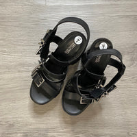 Load image into Gallery viewer, Michael Size 7 SHOE
