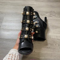 Load image into Gallery viewer, KARL LAGERFELD Size 8 1/2 SHOE
