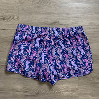 Load image into Gallery viewer, Lilly Pulitzer Size MED ATHLETIC WEAR
