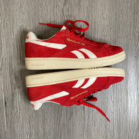 Load image into Gallery viewer, REEBOK Size 5 1/2 SHOE
