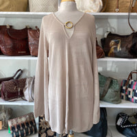 Load image into Gallery viewer, House of Harlow Size LARGE TOPS
