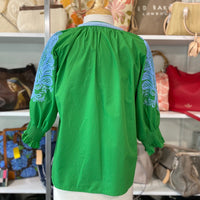 Load image into Gallery viewer, ENTRO Size SMALL TOPS
