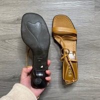 Load image into Gallery viewer, PRADA Size 7 DESIGNER
