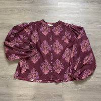 Load image into Gallery viewer, ENTRO Size LARGE TOPS
