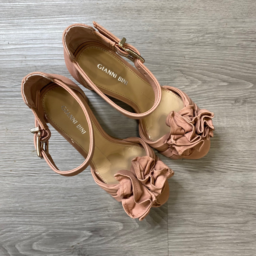 Gianni Bini Size 8 1/2 SHOE