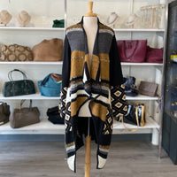 Load image into Gallery viewer, Rebecca Elliot Size LARGE TOPS
