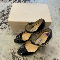 Load image into Gallery viewer, Jimmy Choo Size 8 DESIGNER
