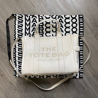 Load image into Gallery viewer, Marc Jacobs BOUTIQUE
