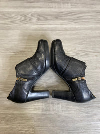 Load image into Gallery viewer, CLARKS Size 7 1/2 SHOE
