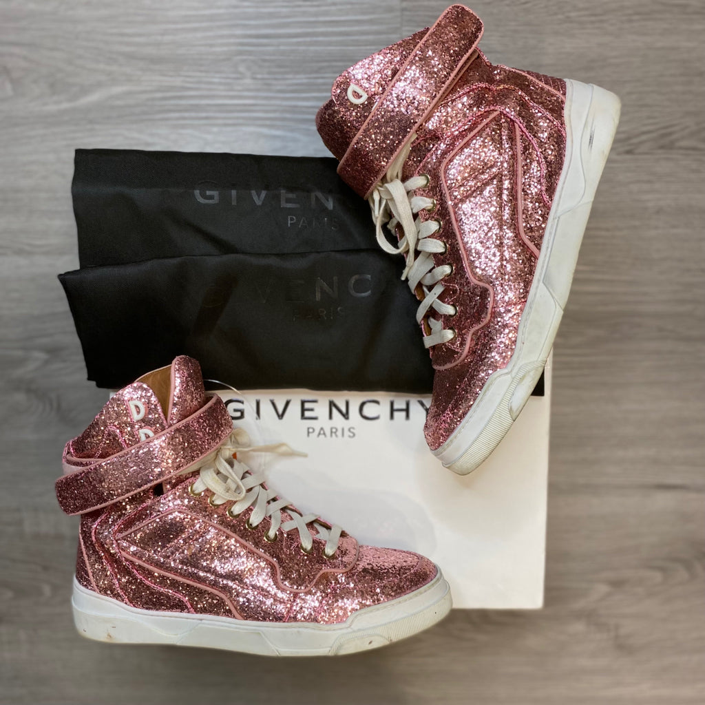 GIVENCHY Size 8 1/2 DESIGNER