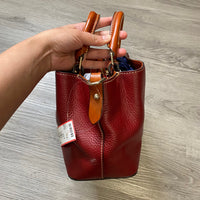 Load image into Gallery viewer, DOONEY &amp; BOURKE BOUTIQUE
