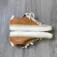 Load image into Gallery viewer, Dolce Vita Size 9 SHOE
