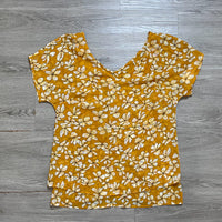 Load image into Gallery viewer, CABI Size XS TOPS
