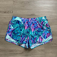 Load image into Gallery viewer, Lilly Pulitzer Size MED ATHLETIC WEAR
