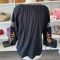 Load image into Gallery viewer, XYZ Boutique Size LARGE TOPS
