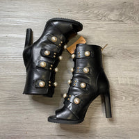 Load image into Gallery viewer, KARL LAGERFELD Size 8 1/2 SHOE
