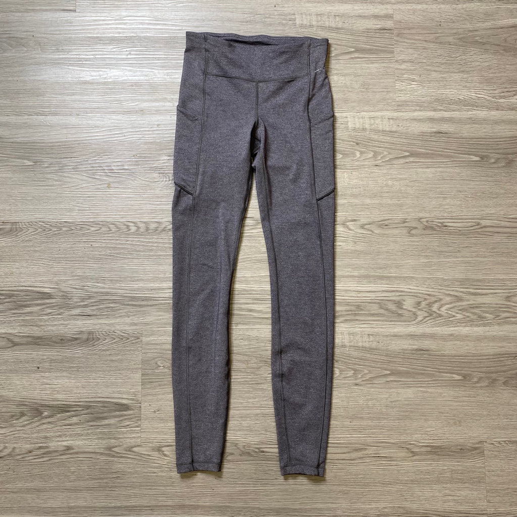 Lululemon Size 4 ATHLETIC WEAR