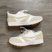 Load image into Gallery viewer, Dolce Vita Size 8 1/2 SHOE
