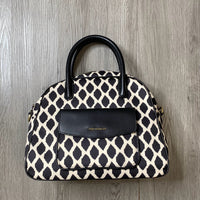 Load image into Gallery viewer, Vera Bradley HANDBAGS
