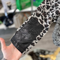 Load image into Gallery viewer, Tyler Boe Size XL BOUTIQUE
