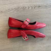 Load image into Gallery viewer, Dolce Vita Size 8 SHOE
