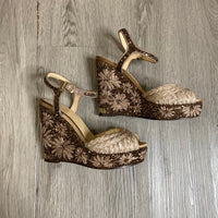 Load image into Gallery viewer, Jimmy Choo Size 7 DESIGNER
