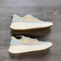 Load image into Gallery viewer, Dolce Vita Size 9 1/2 SHOE
