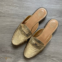Load image into Gallery viewer, VINCE CAMUTO Size 7 1/2 SHOE
