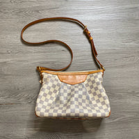 Load image into Gallery viewer, Louis Vuitton DESIGNER
