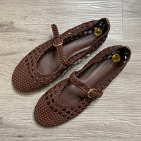 Load image into Gallery viewer, CUSHIONAIRE Size 7 SHOE
