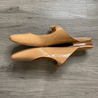 Load image into Gallery viewer, Larroude Size 9 BOUTIQUE
