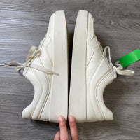 Load image into Gallery viewer, Vince Size 9 1/2 BOUTIQUE
