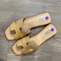 Load image into Gallery viewer, STEVEN Size 8 SHOE
