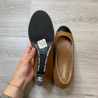 Load image into Gallery viewer, CHANEL Size 8 DESIGNER
