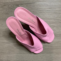 Load image into Gallery viewer, FERRAGAMO Size 10 DESIGNER
