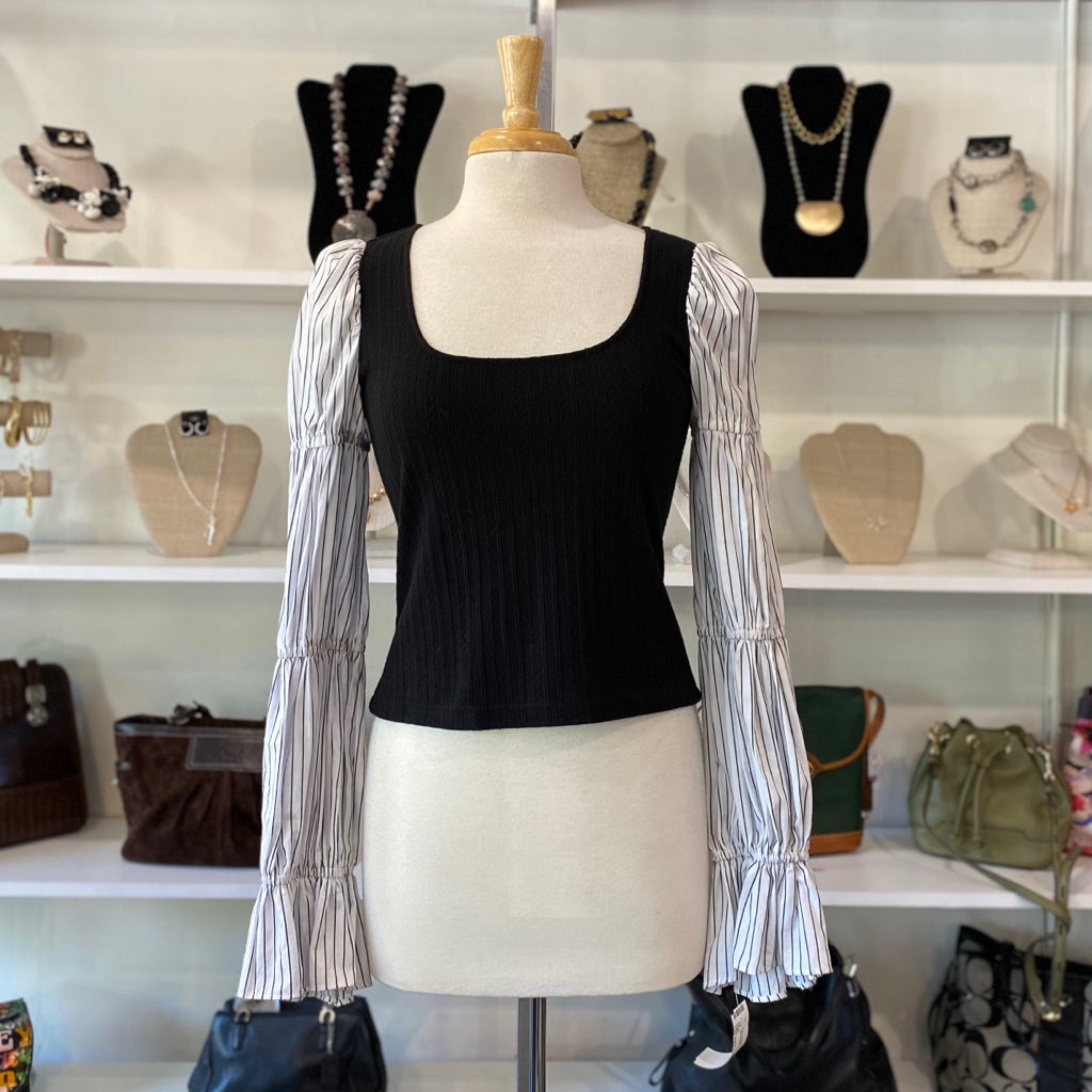 HUTCH Size SMALL BOUTIQUE